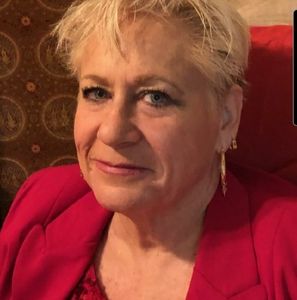 Meet your Posher, Suzanne